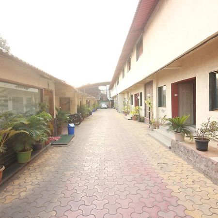 Hotel Nest Inn Residency Bhiwandi Екстериор снимка