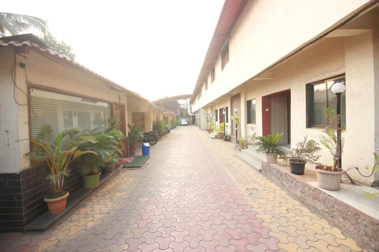 Hotel Nest Inn Residency Bhiwandi Екстериор снимка