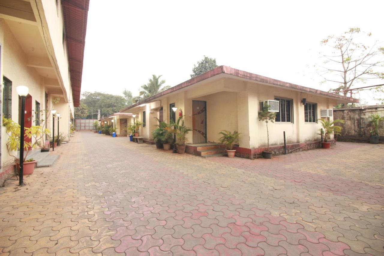 Hotel Nest Inn Residency Bhiwandi Екстериор снимка