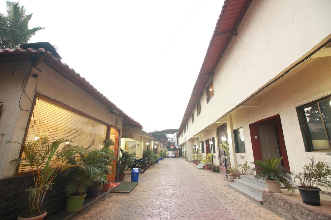 Hotel Nest Inn Residency Bhiwandi Екстериор снимка