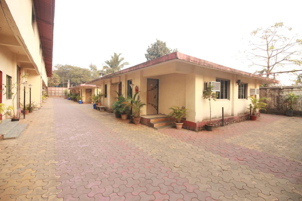 Hotel Nest Inn Residency Bhiwandi Екстериор снимка