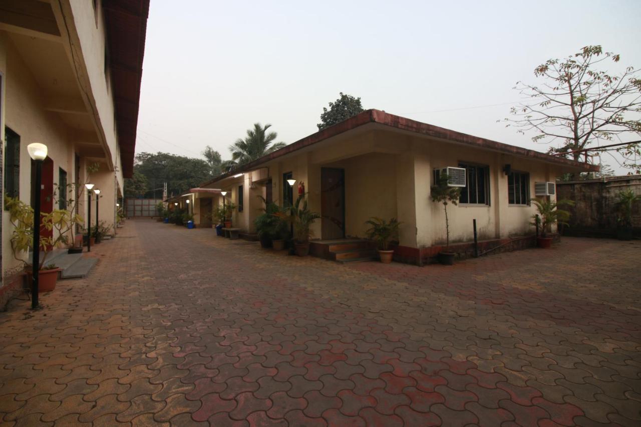 Hotel Nest Inn Residency Bhiwandi Екстериор снимка